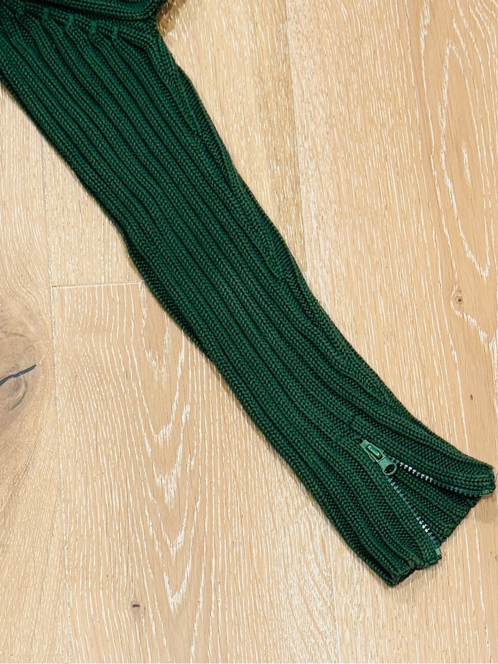 525 America Green Ribbed Chevron Turtleneck Sweater, in Green, Size Small - Picture 5 of 8